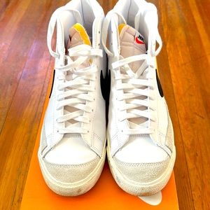 Women’s Nike Blazer